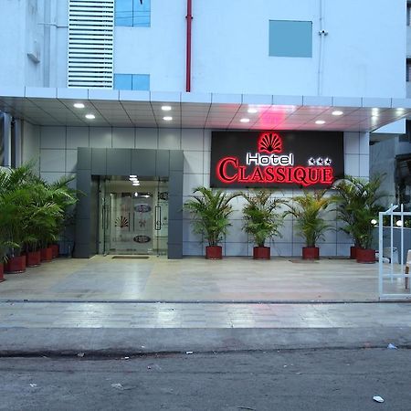 Hotel Classique Rajkot Exteriör bild